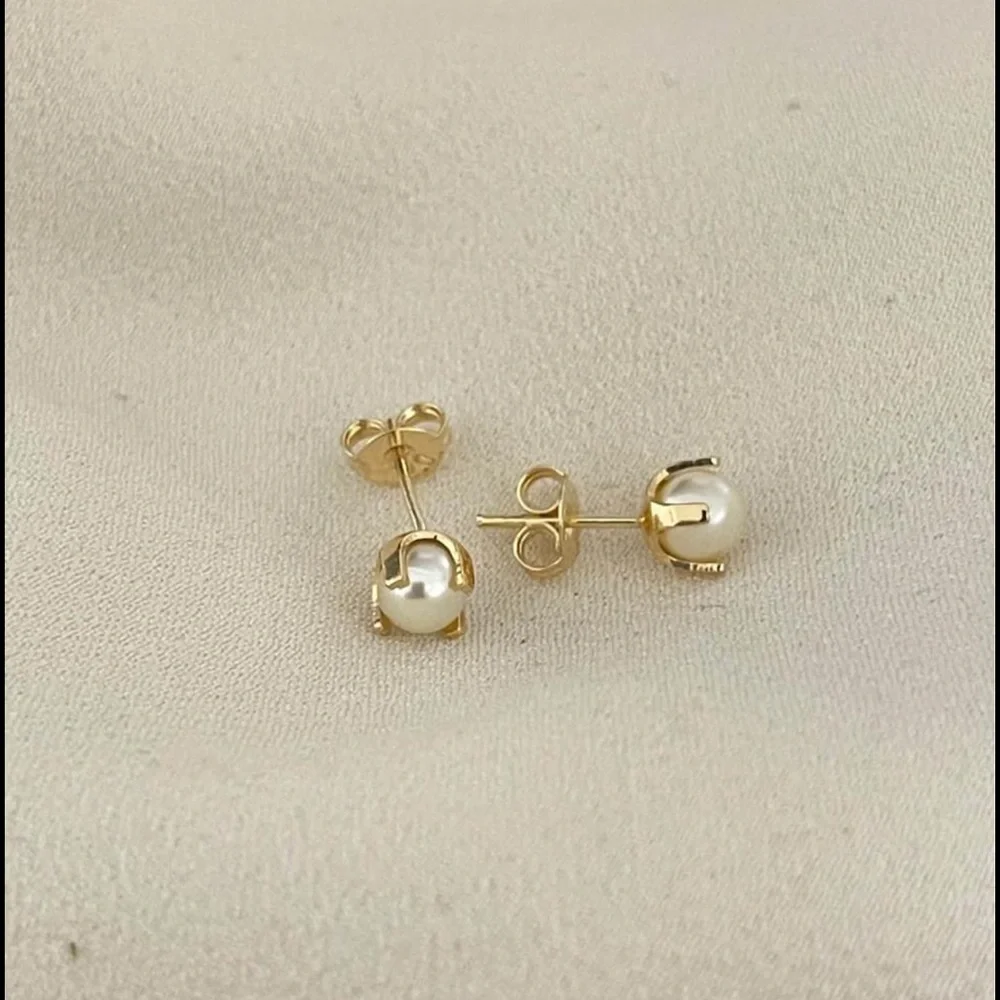 18k Gold Filled Pearl Girls Stud Earrings